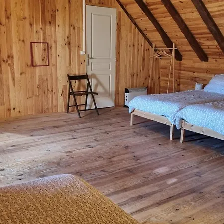 לינה וארוחת בוקר Relais Des Castors 3*