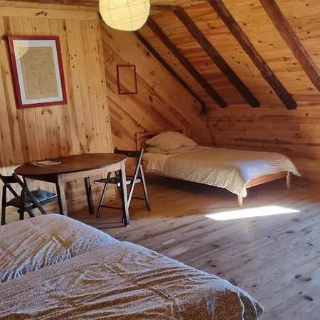 Relais Des Castors לינה וארוחת בוקר