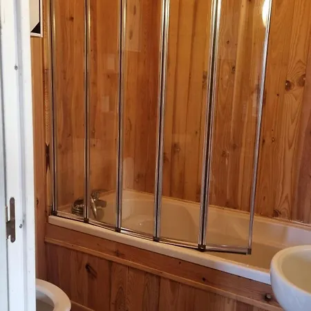 לינה וארוחת בוקר Relais Des Castors 3*