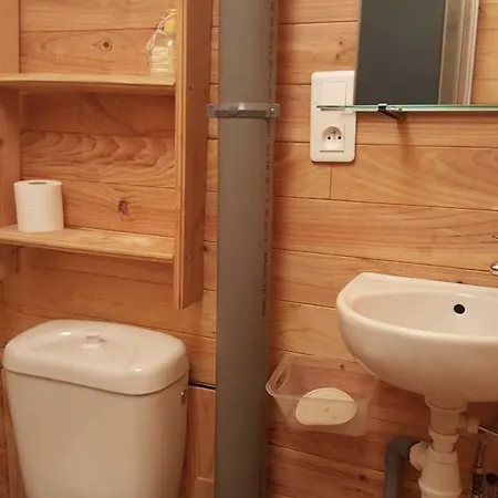 Relais Des Castors לינה וארוחת בוקר